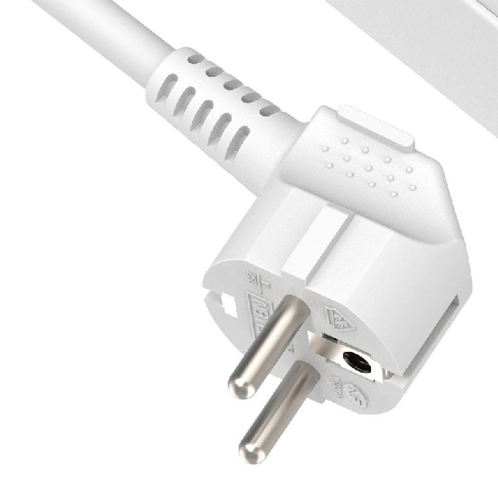 Удлинитель 1,5 м 4 гнезда с заземлением 2200 Вт + USB-A + 2USB-C 20 Вт Electraline