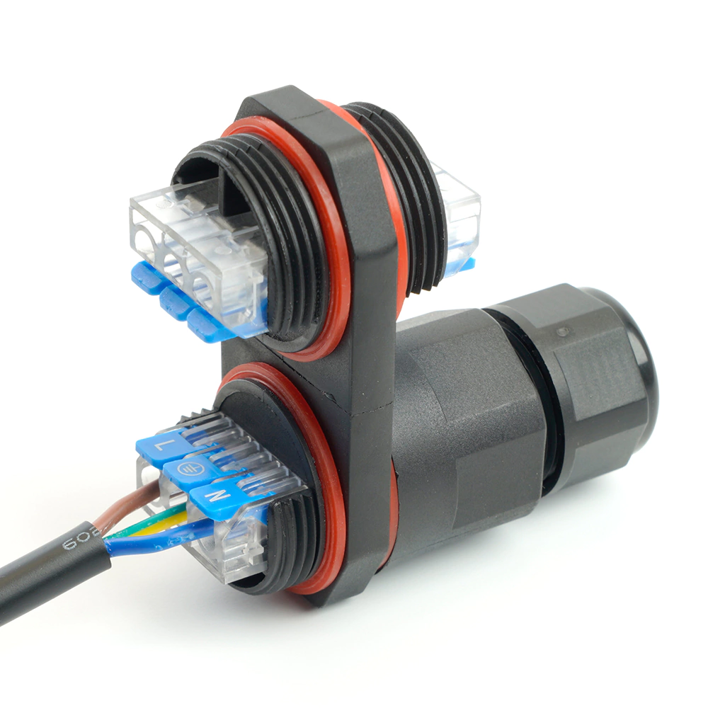 Соединитель-коннектор STEKKER трехконтактный 4 выхода водонепроницаемый IP68