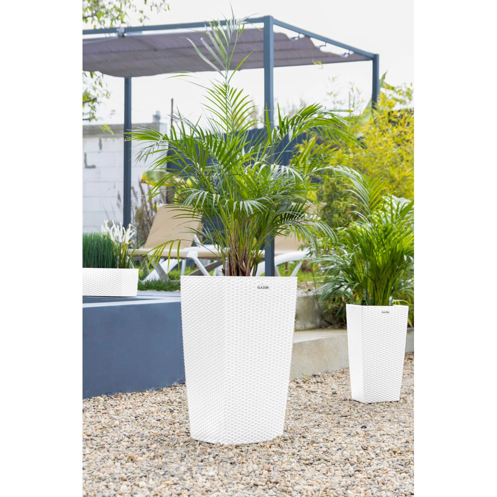 Уличный горшок пластиковый RATTAN OLA DOM белый 40х40х75 см 90 л со вставкой 31 л