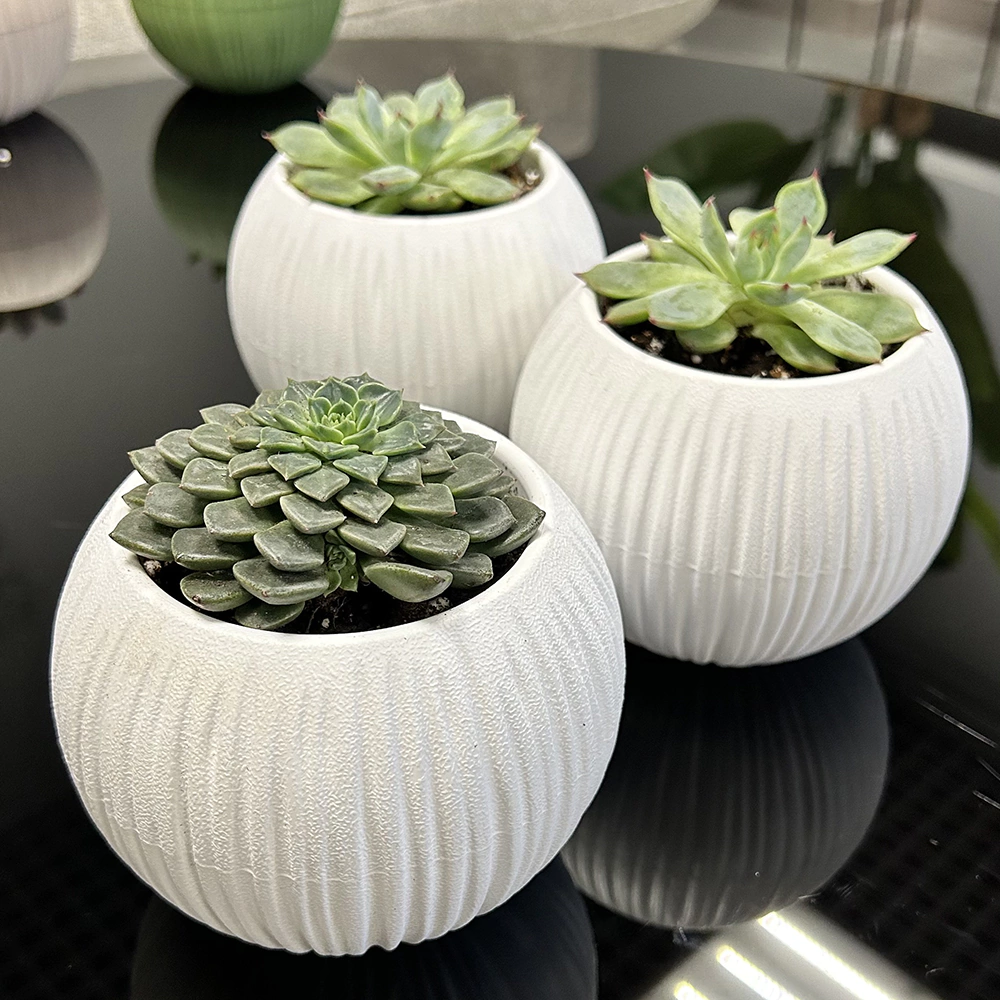 Кашпо пластиковое d12 см h10 см 0,3 л Сфера мини белое