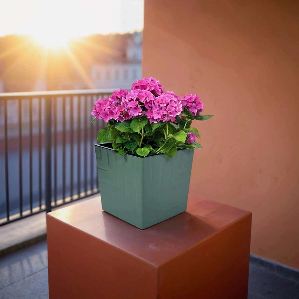 Кашпо пластиковое с вкладкой 30х30х30 см 23,4 л Квадро нефрит