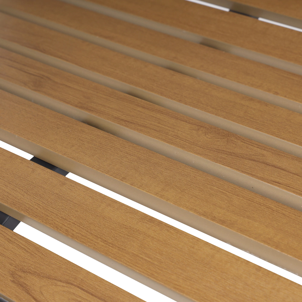 Скамейка садовая 126х60х80 см сталь/поливуд с подлокотниками светлая VERANA