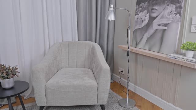 Торшер NEODECO Оскар 1х40 Вт Е14 серебро - baucenter.ru