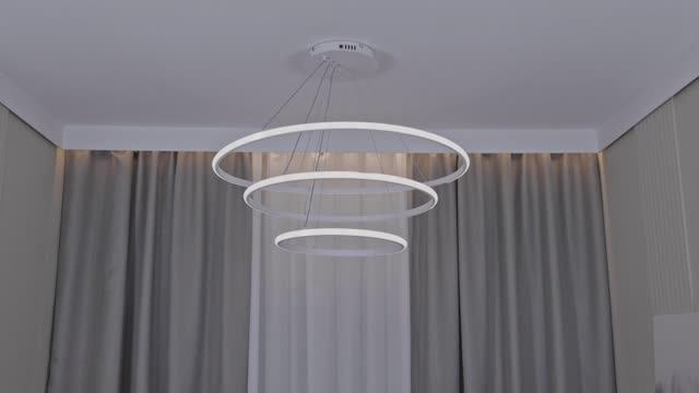 Люстра подвесная LED 140 Вт с пультом ДУ белый NEODECO Ринг - baucenter.ru